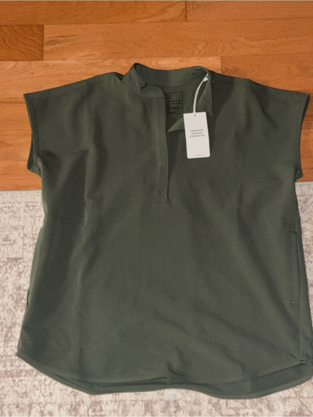 Figs Moss xs rafaela scrub top